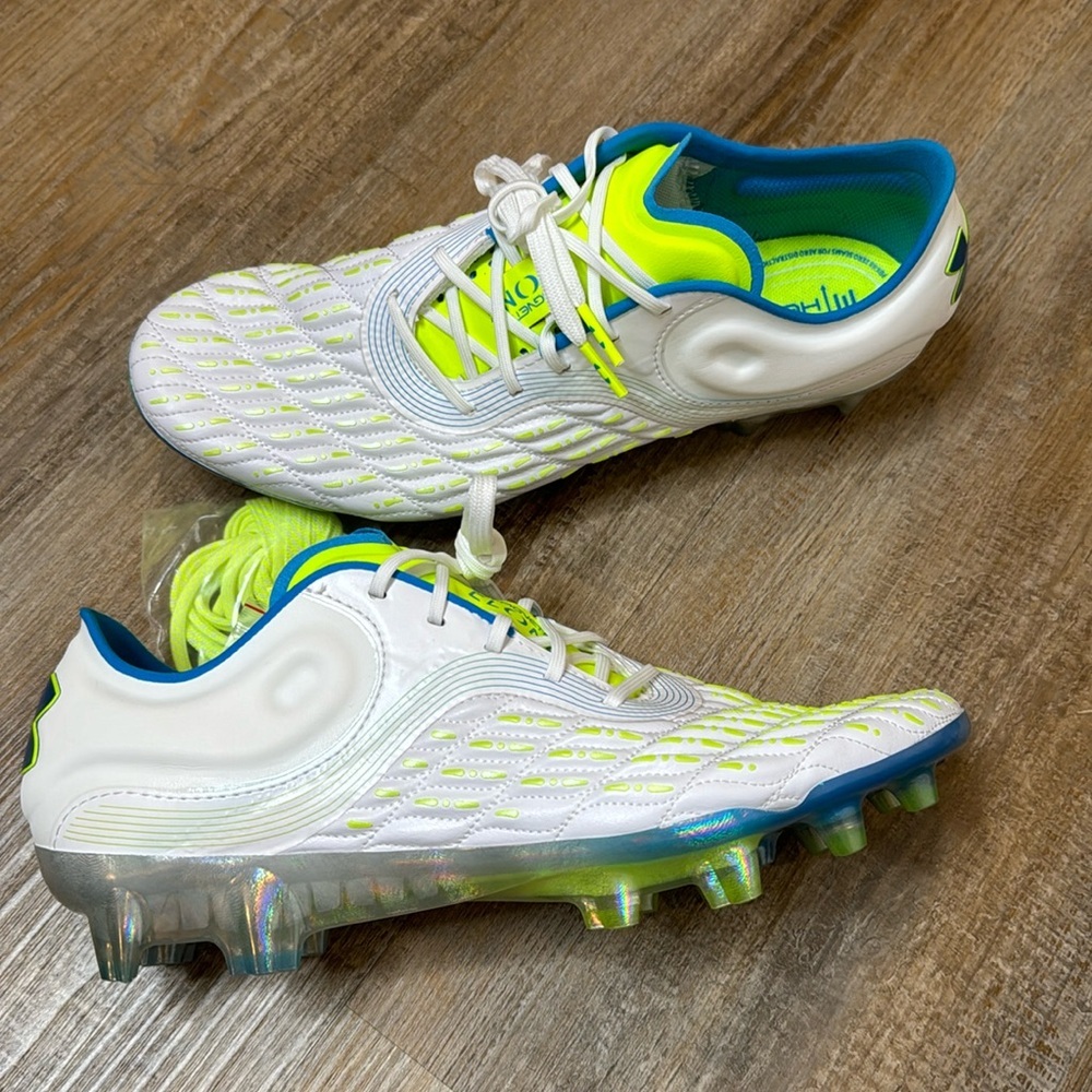 New Under Armour Women's Magnetico Elite 3 FG Soccer Cleats Size 8 Size 9